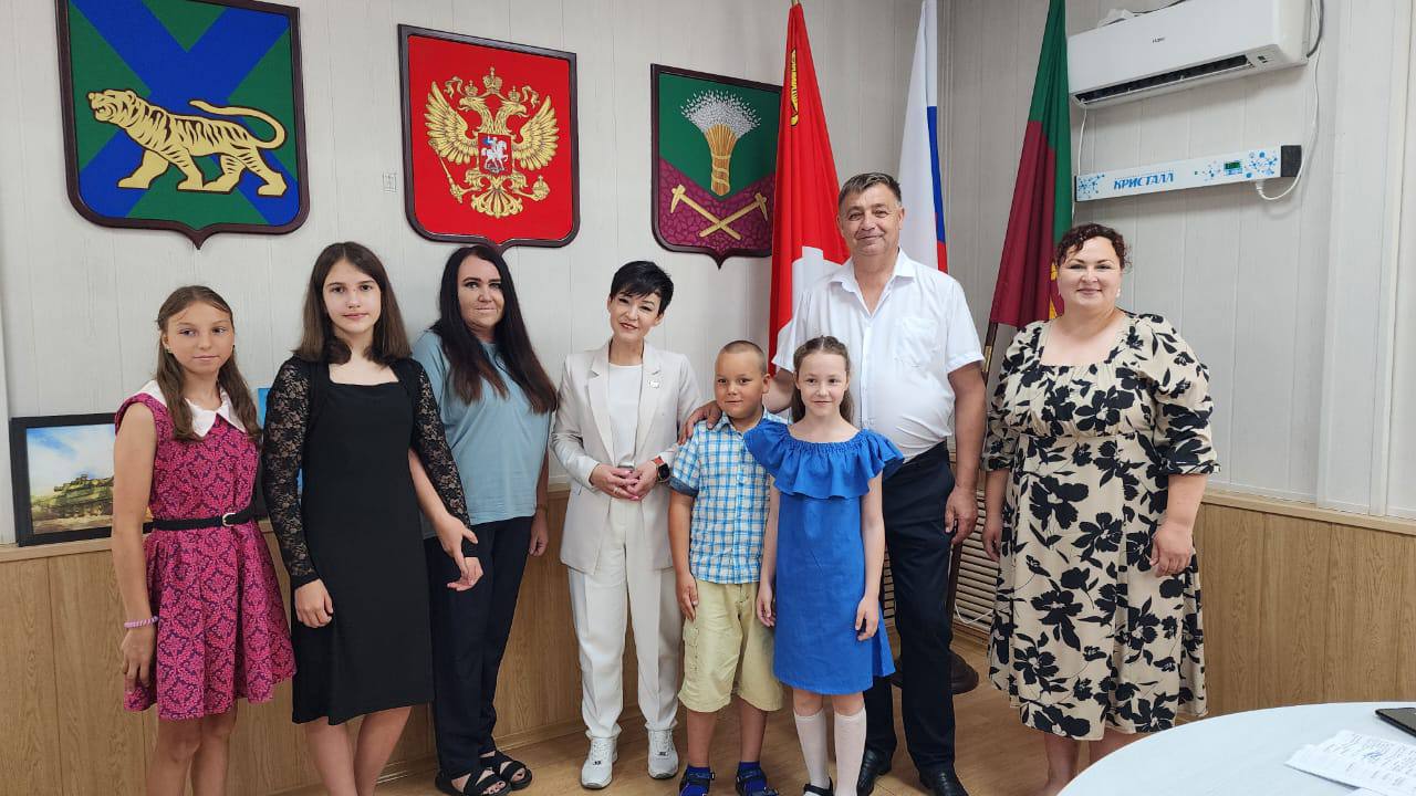 Поздравление семей Хорольского округа